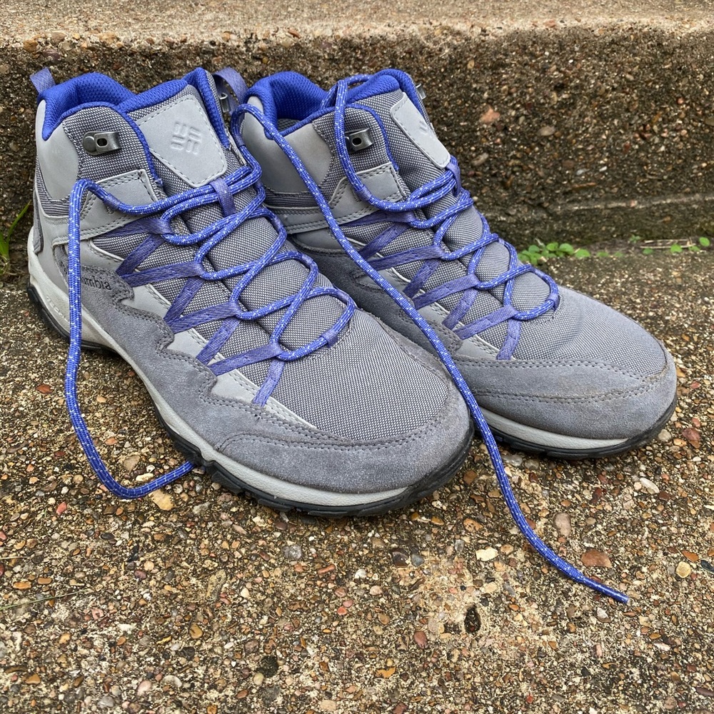 EUC Women’s Columbia Waterproof Hiking Boots